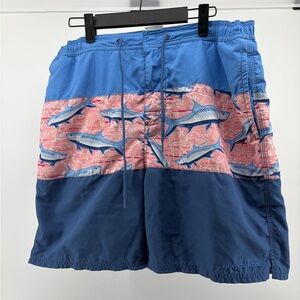 Vineyard Vines Swim Trunks Mens Size Medium Mesh Lined Shorts,‎ Blue Pink Fish